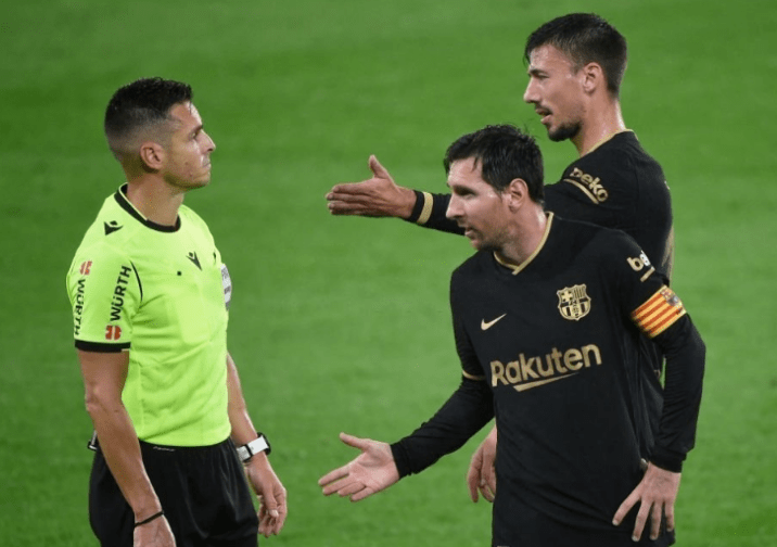  那不勒斯医疗组紧急会诊，金玟哉伤缺两周  